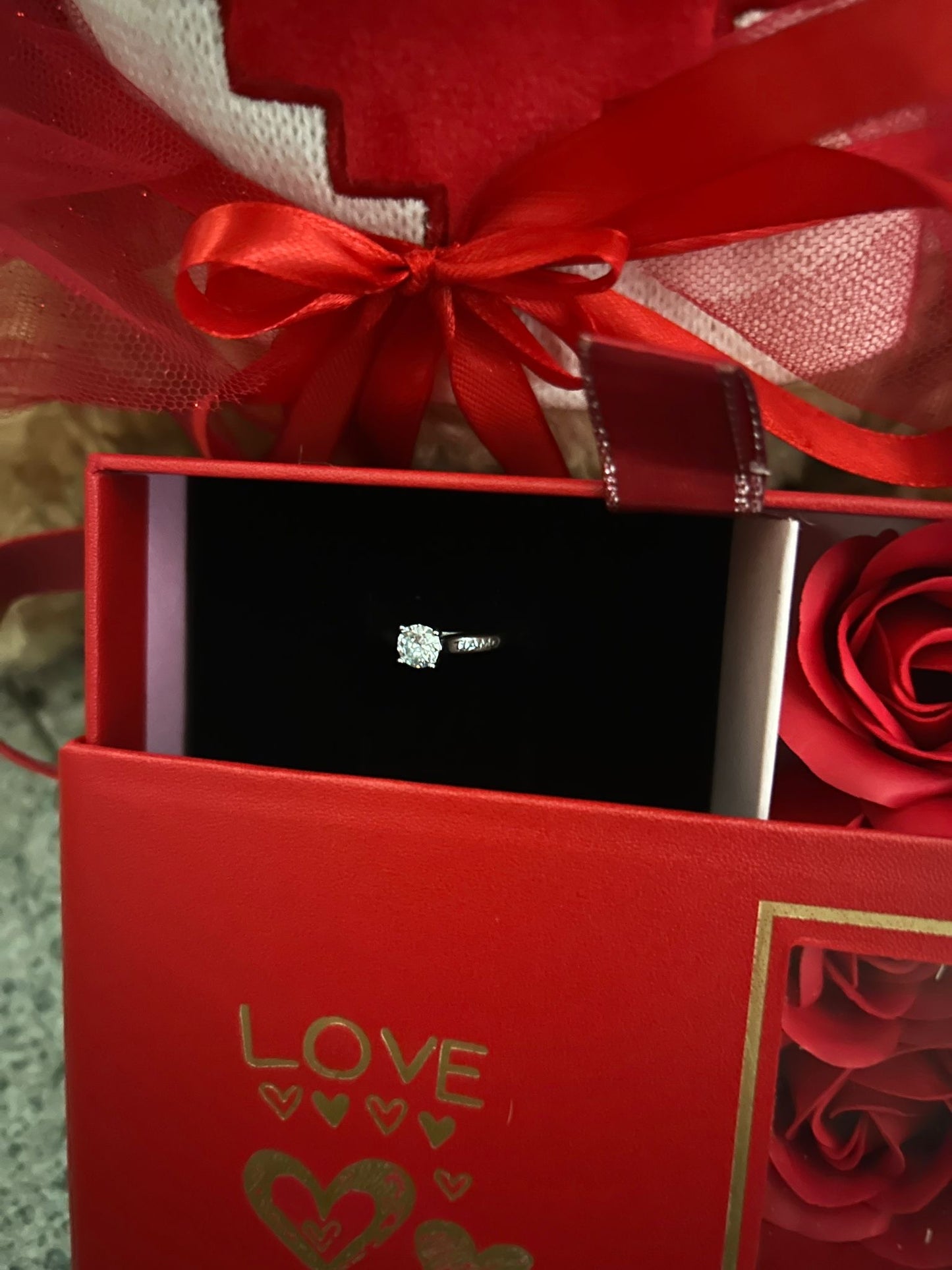 TEDDY+ BOX ROSE CON ANELLO SOLITARIO CON INCISIONE💎