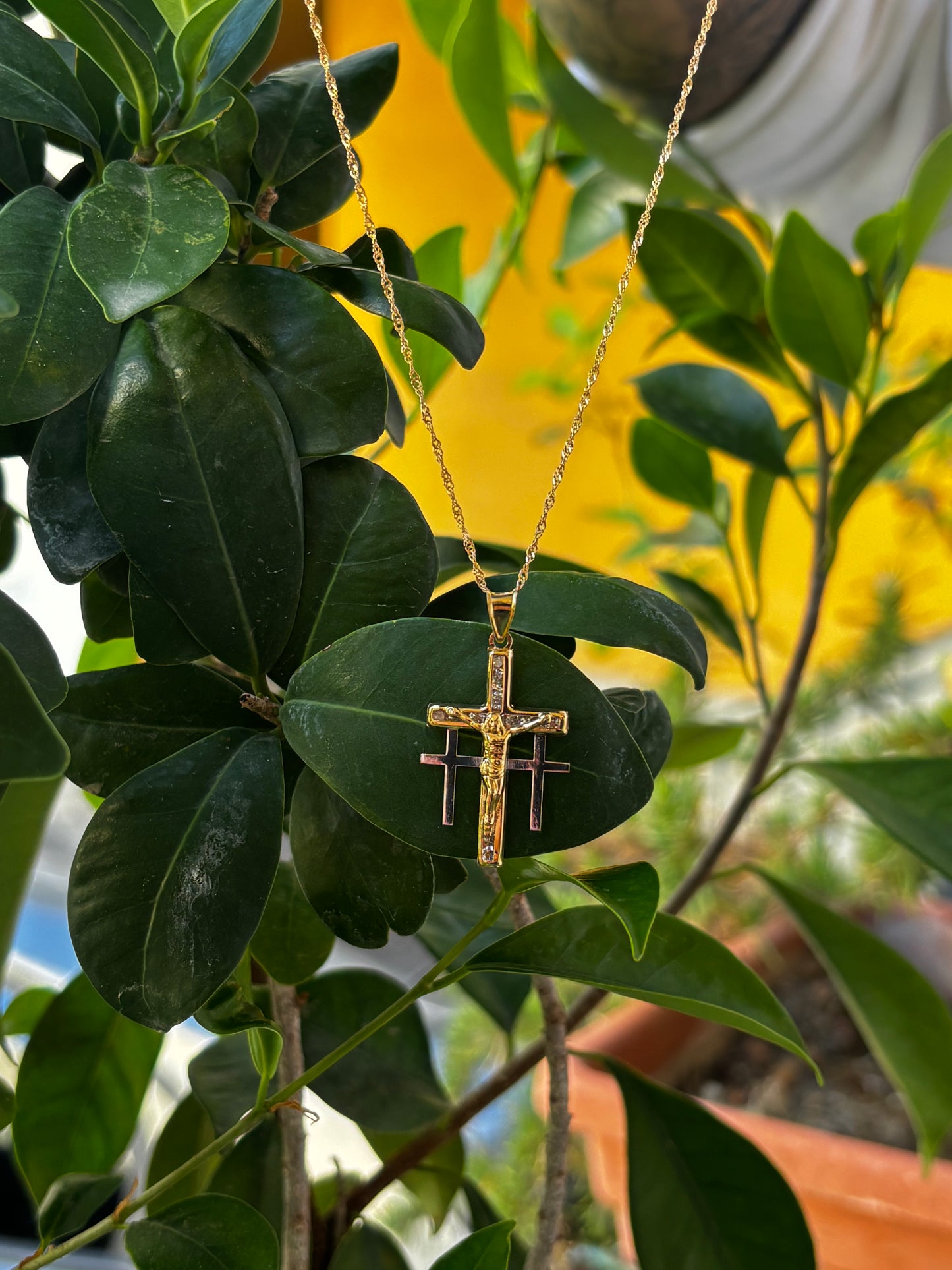 Collanina+Croce tris ORO18KT